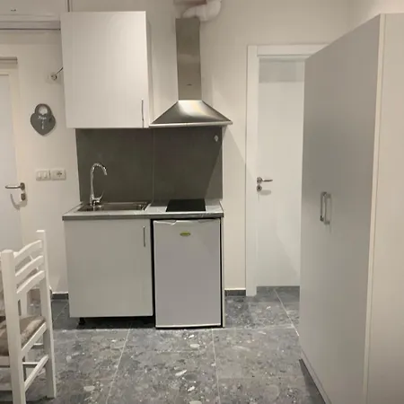 게스트하우스 Eloeros 3*