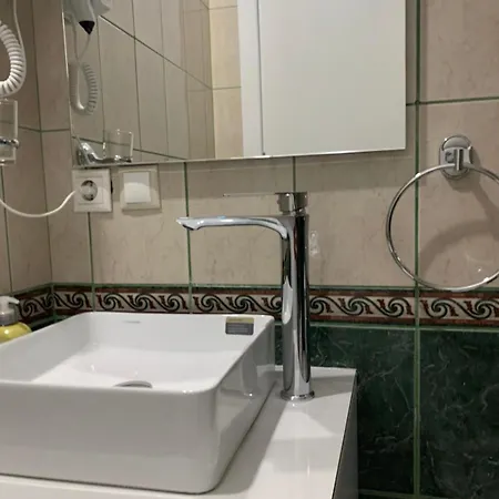 Eloeros * Влёра
